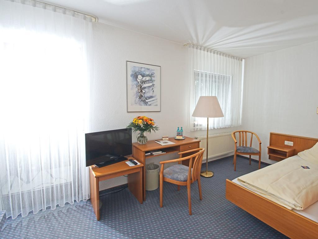 City Hotel Mark Михелщат Стая снимка